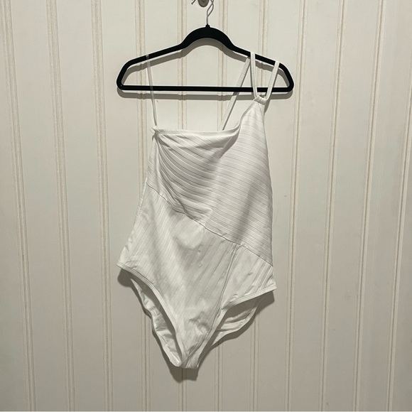 LA BLANCA Linea Costa Lace Back One Shoulder One Piece NEW -865 - Picture 2 of 11